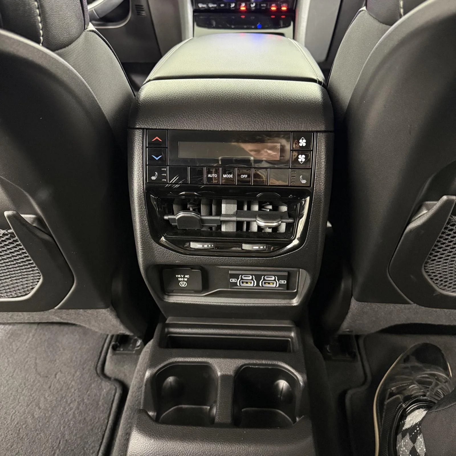 Used 2022 Velvet Red Pearlcoat Jeep Limited image 20