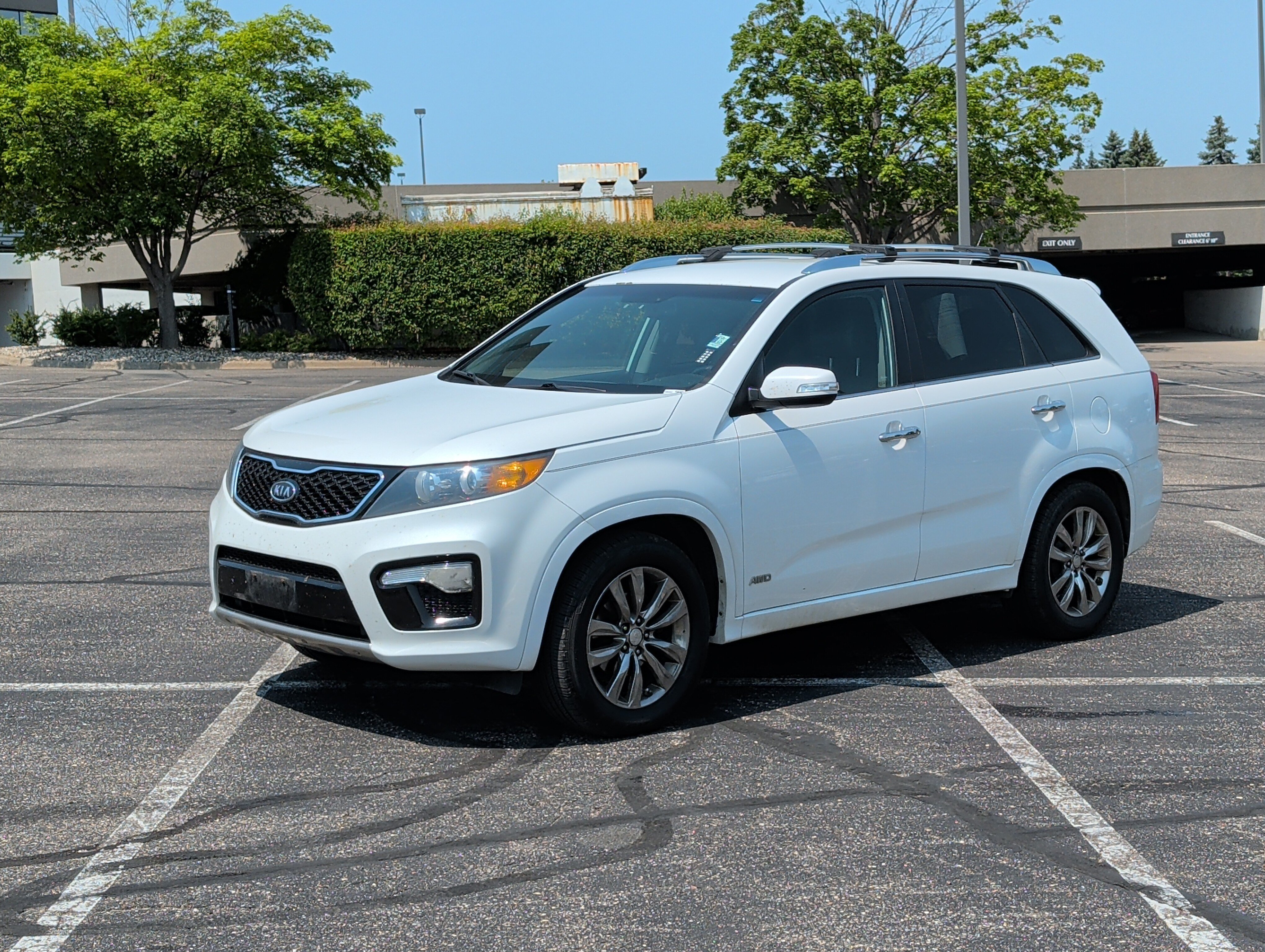 Used 2013 Kia Sorento SX with VIN 5XYKWDA25DG334989 for sale in Bloomington, MN