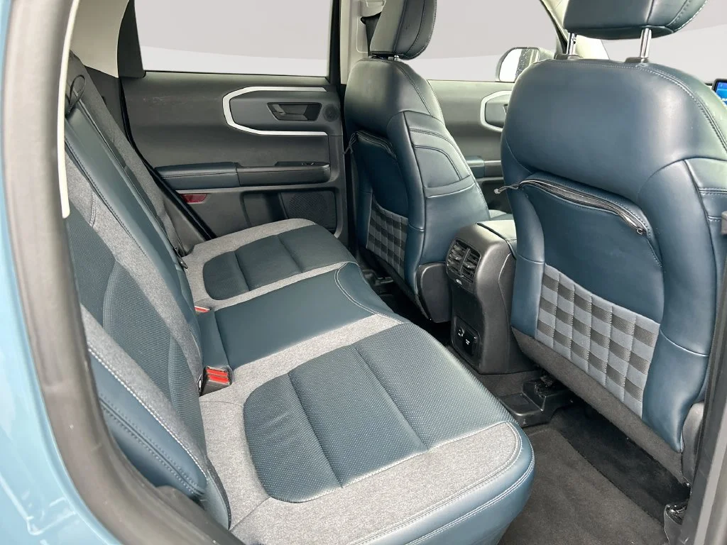 Used 2021  Ford Outer Banks image 26