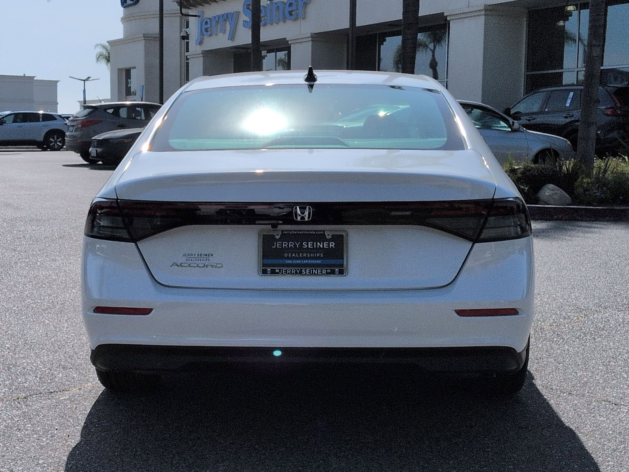 New 2026 Platinum White Pearl Honda SE image 10