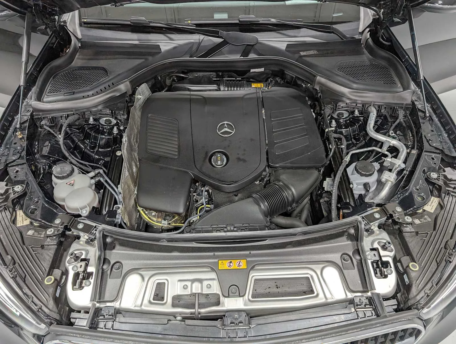 Used 2026  Mercedes-Benz GLC 300 image 14