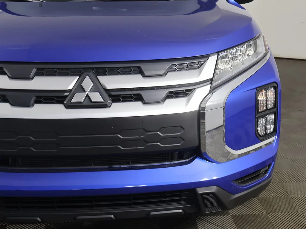 New 2026 Blue Mitsubishi 2.0 ES image 11