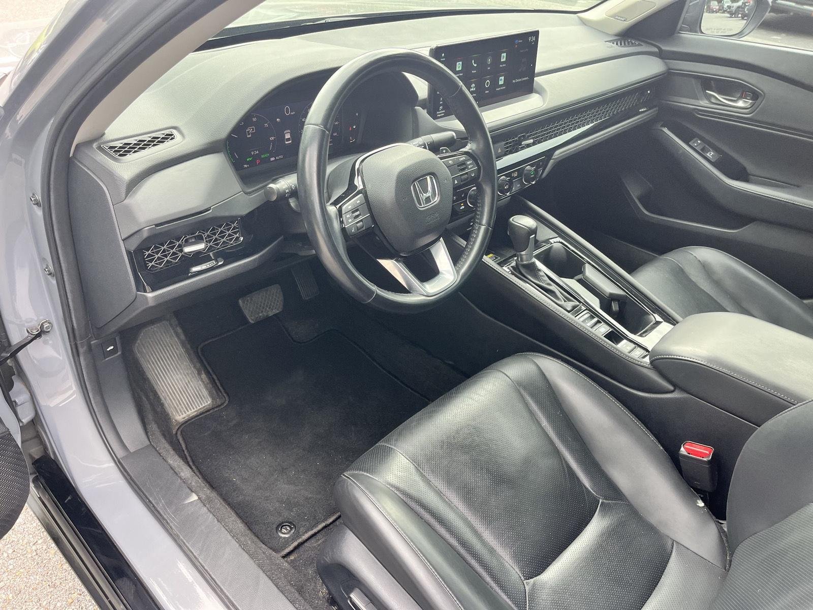 Used 2024 Urban Gray Pearl Honda Touring image 16
