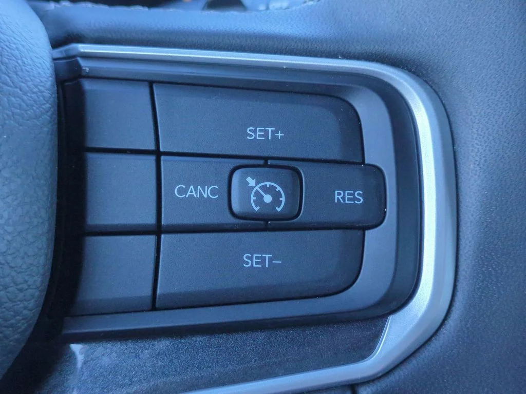 Used 2022 Silver Jeep Series I image 26