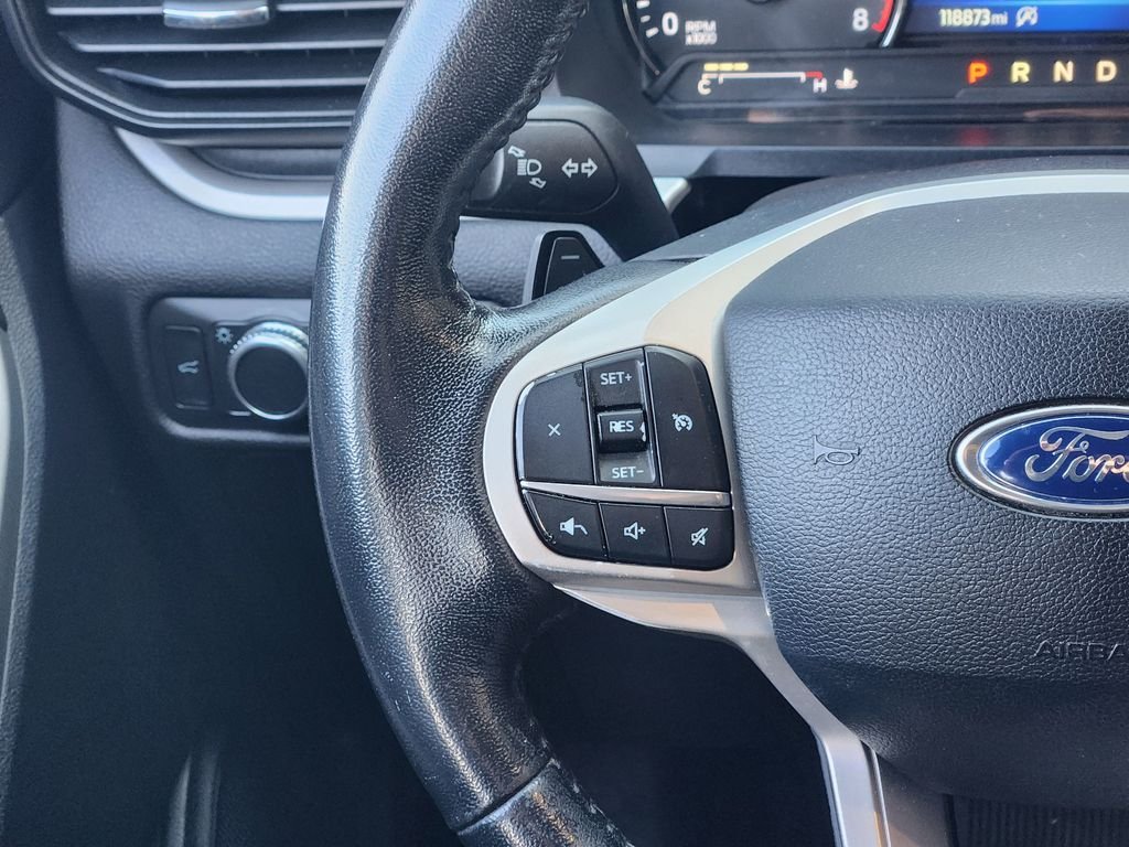 Used 2020 Agate Black Metallic Ford XLT image 29