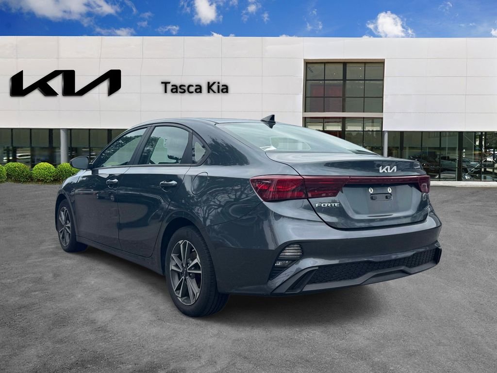 Used 2023 Gray Kia LXS image 6