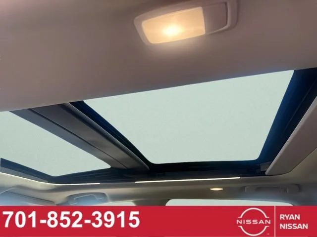 Certified Used 2019 Red Nissan Platinum image 9