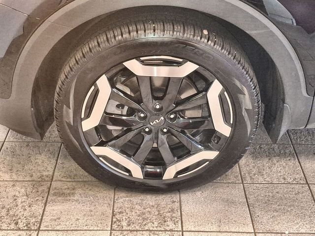 Used 2025 Black Kia S image 10
