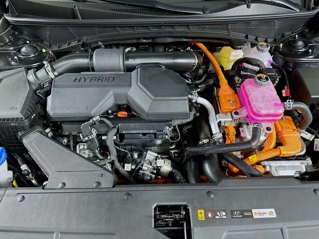 New 2026 Hyundai TUCSON HYBRID SEL