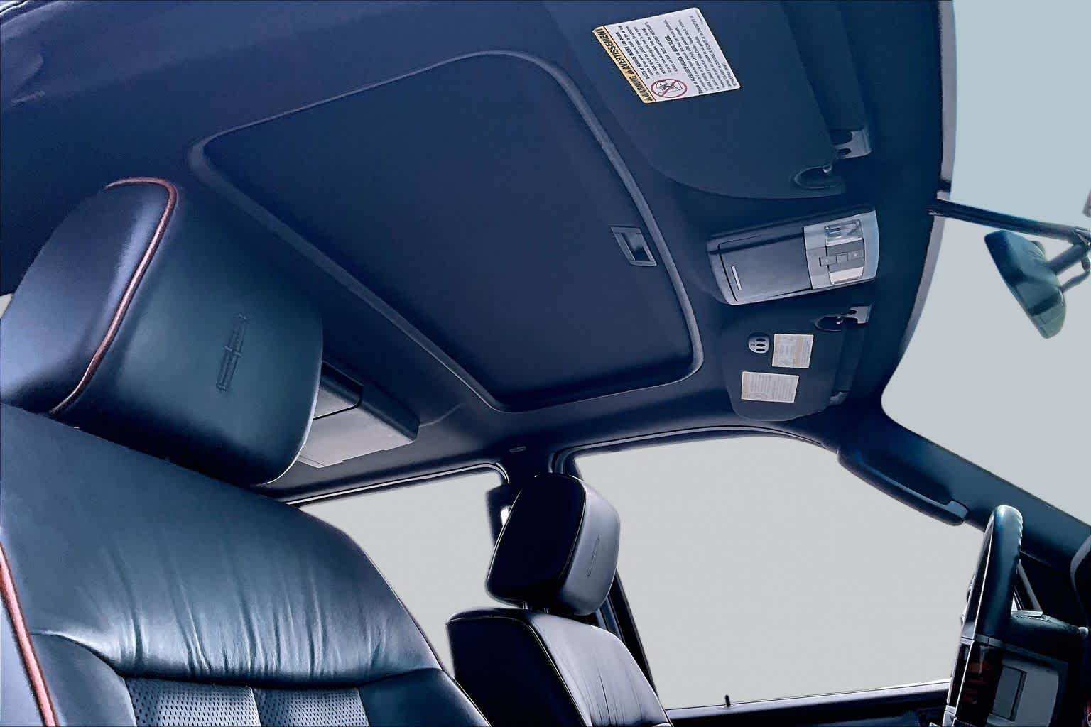 Used 2007 Black Lincoln Ultimate image 12