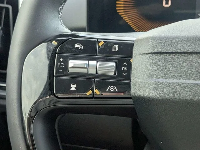 New 2026 Glacial White Pearl Kia LX image 27