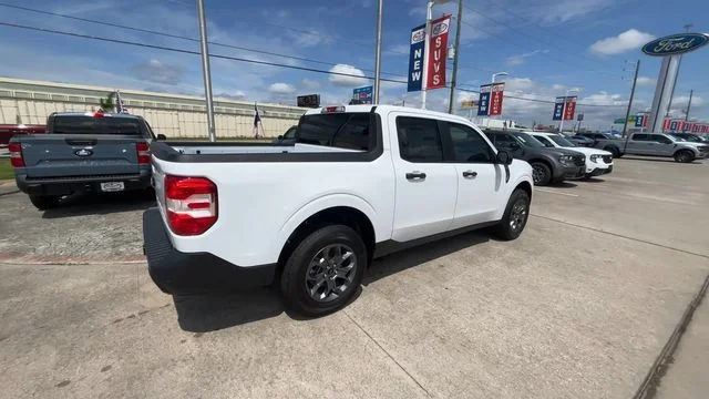 New 2026 Oxford White Ford XLT image 12
