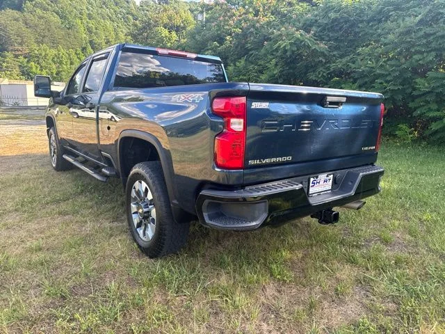 Used 2022 Blue Chevrolet Custom image 6