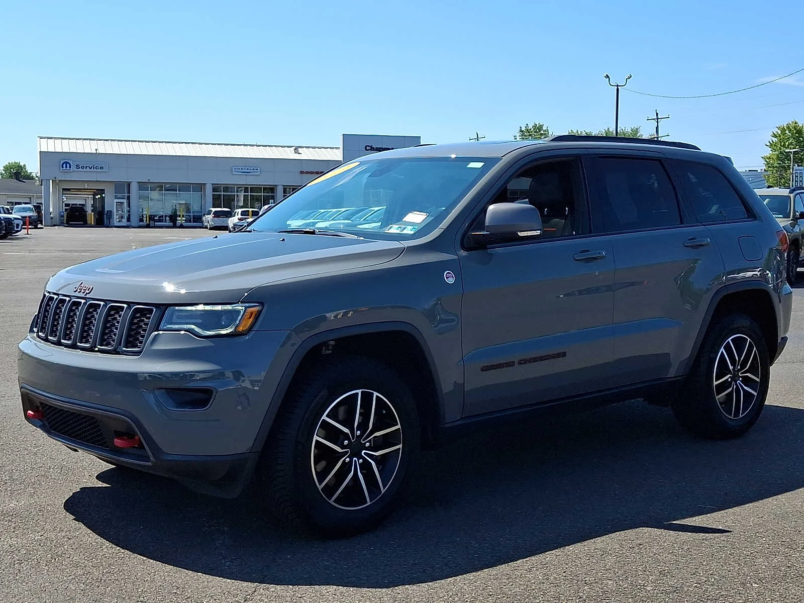 Used 2021 Sting Gray Clearcoat Jeep Trailhawk image 3