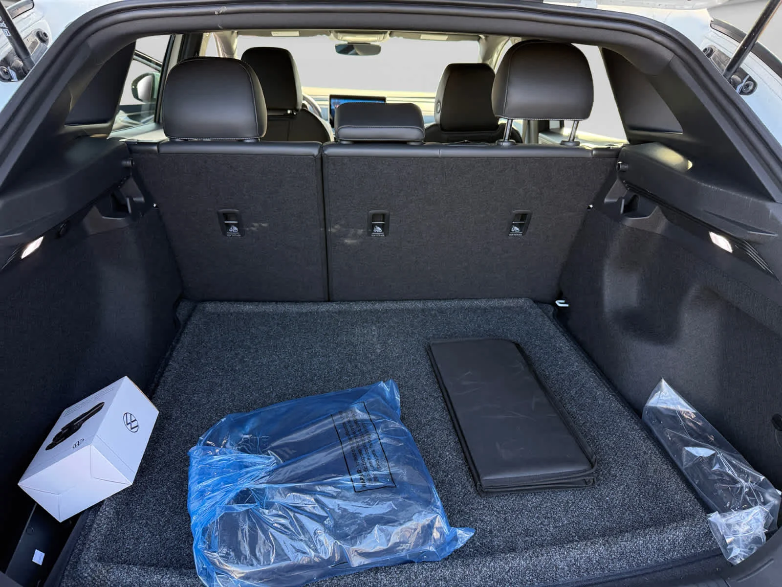 New 2026 Opal White Pearl Volkswagen Pro image 23