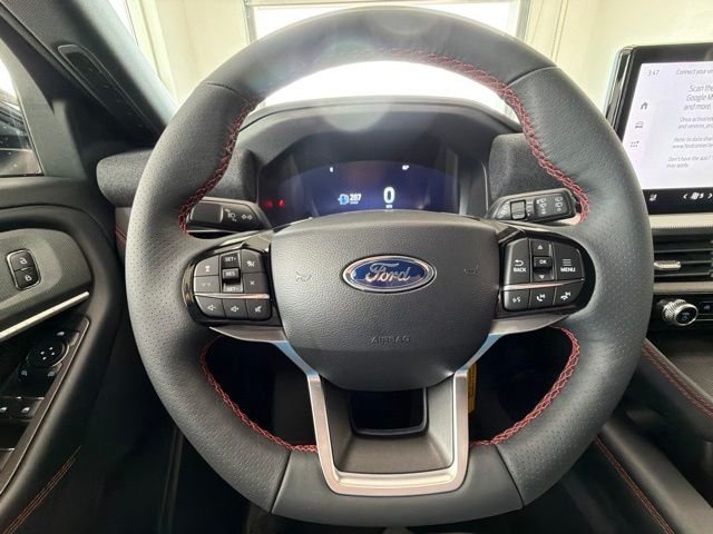 New 2026 Space White Metallic Ford ST-Line image 22