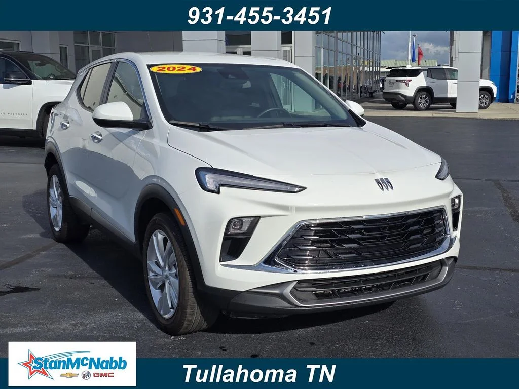Used 2024 Summit White Buick Preferred image 1