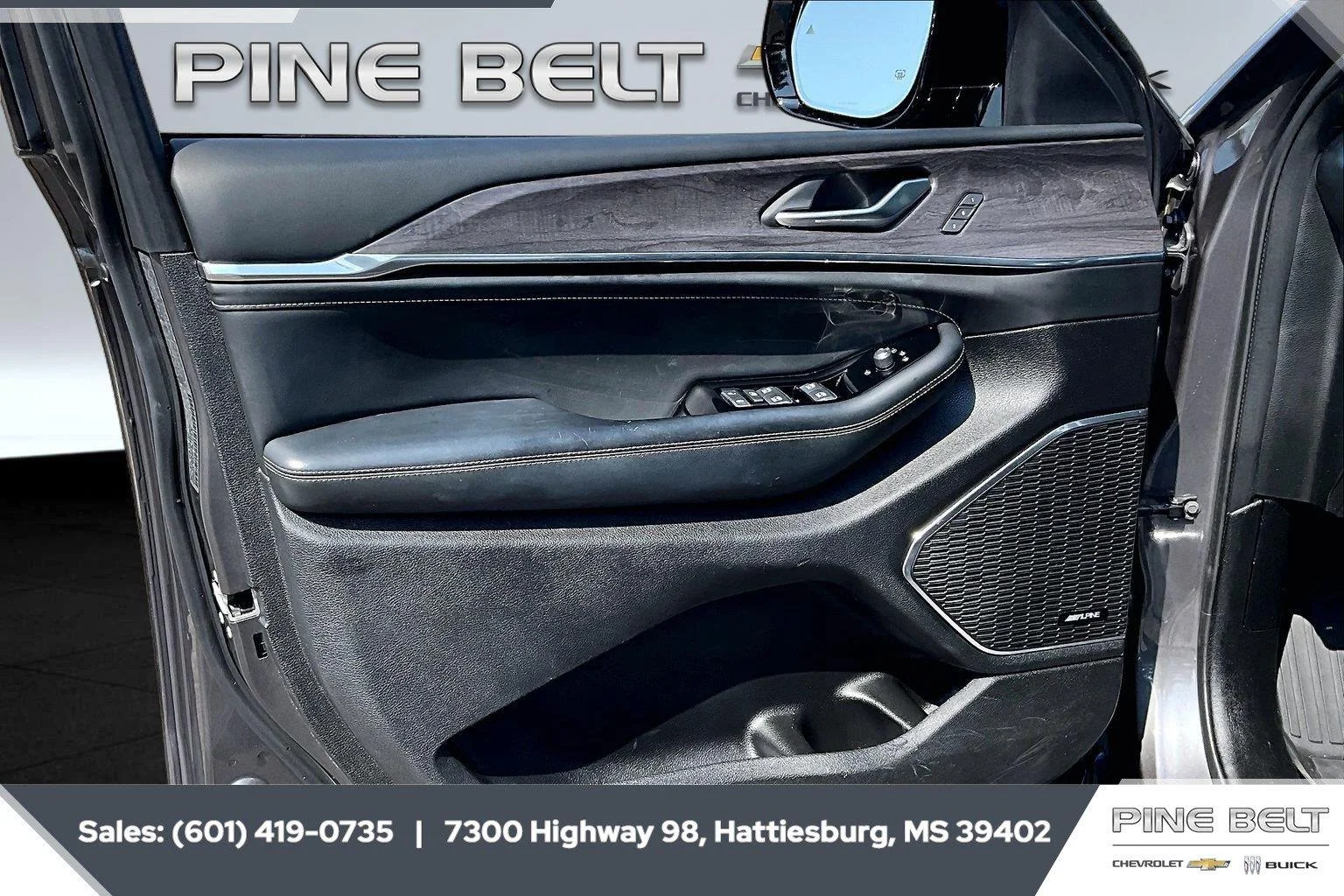 Used 2023 Baltic Gray Metallic Clearcoat Jeep Overland image 17