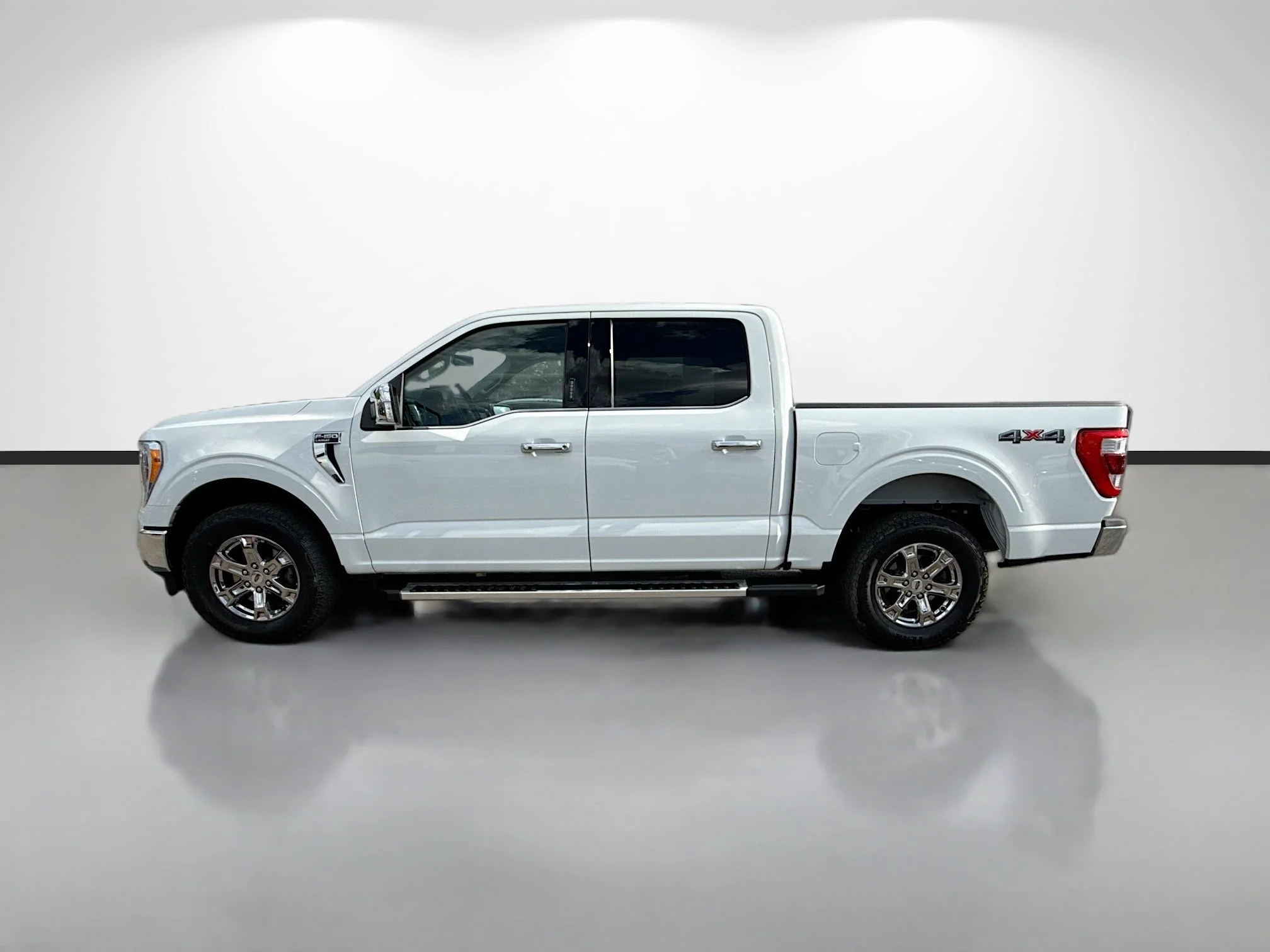 Used 2023 Oxford White Ford LARIAT image 6