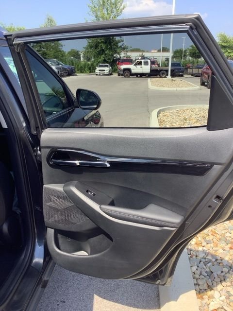 Used 2022 Black Kia EX image 21
