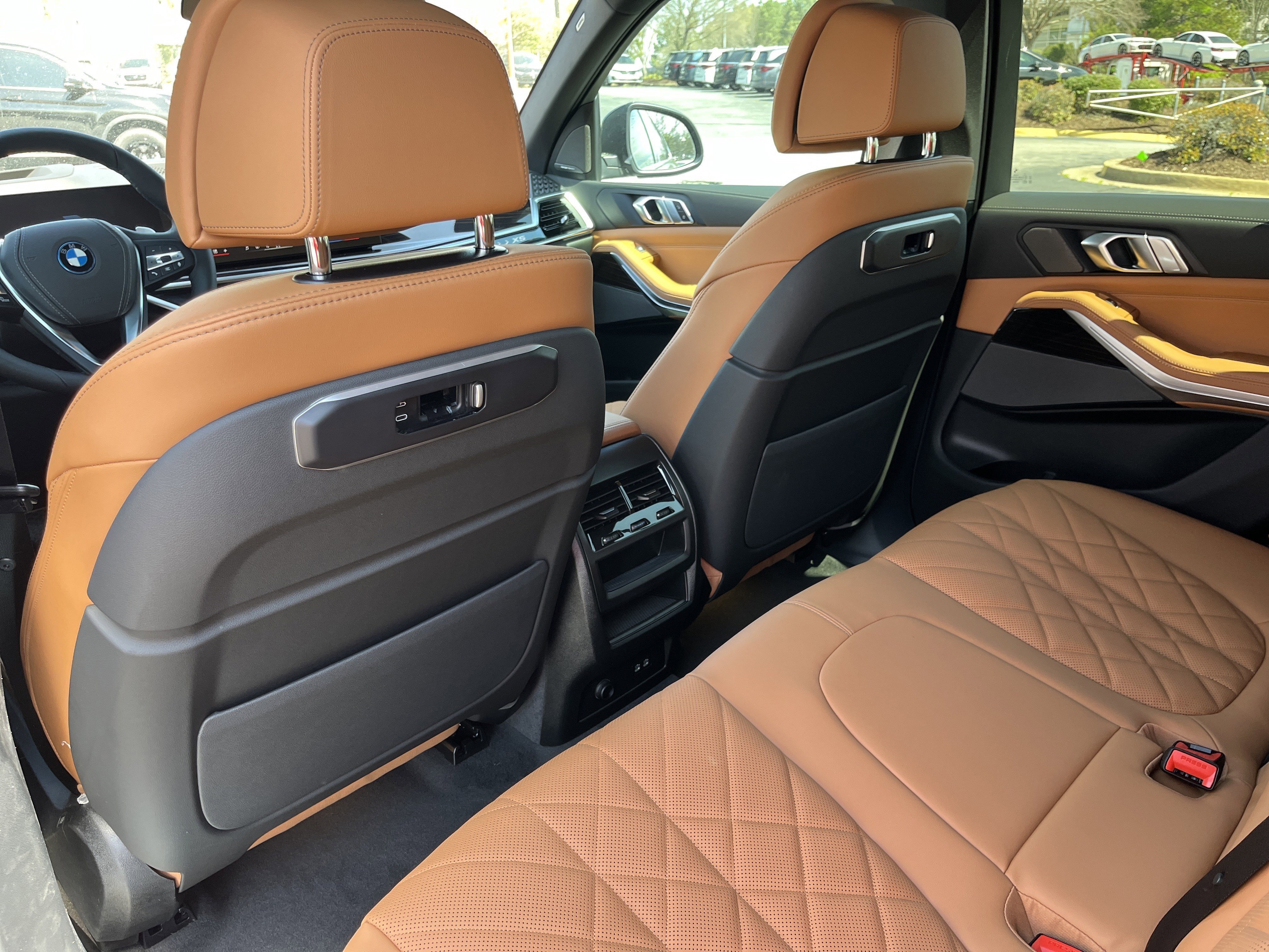 New 2026 Dravit Grey Metallic BMW xDrive50e image 21