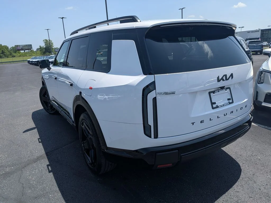 New 2027 Glacial White Pearl Kia X-Line SX-Prestige image 32