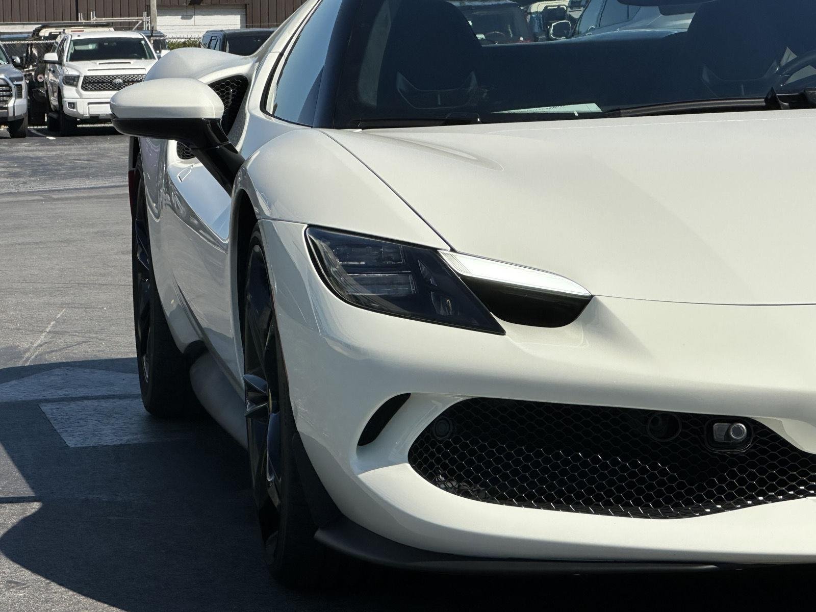 Used 2025 Bianco Cervino Ferrari  image 40