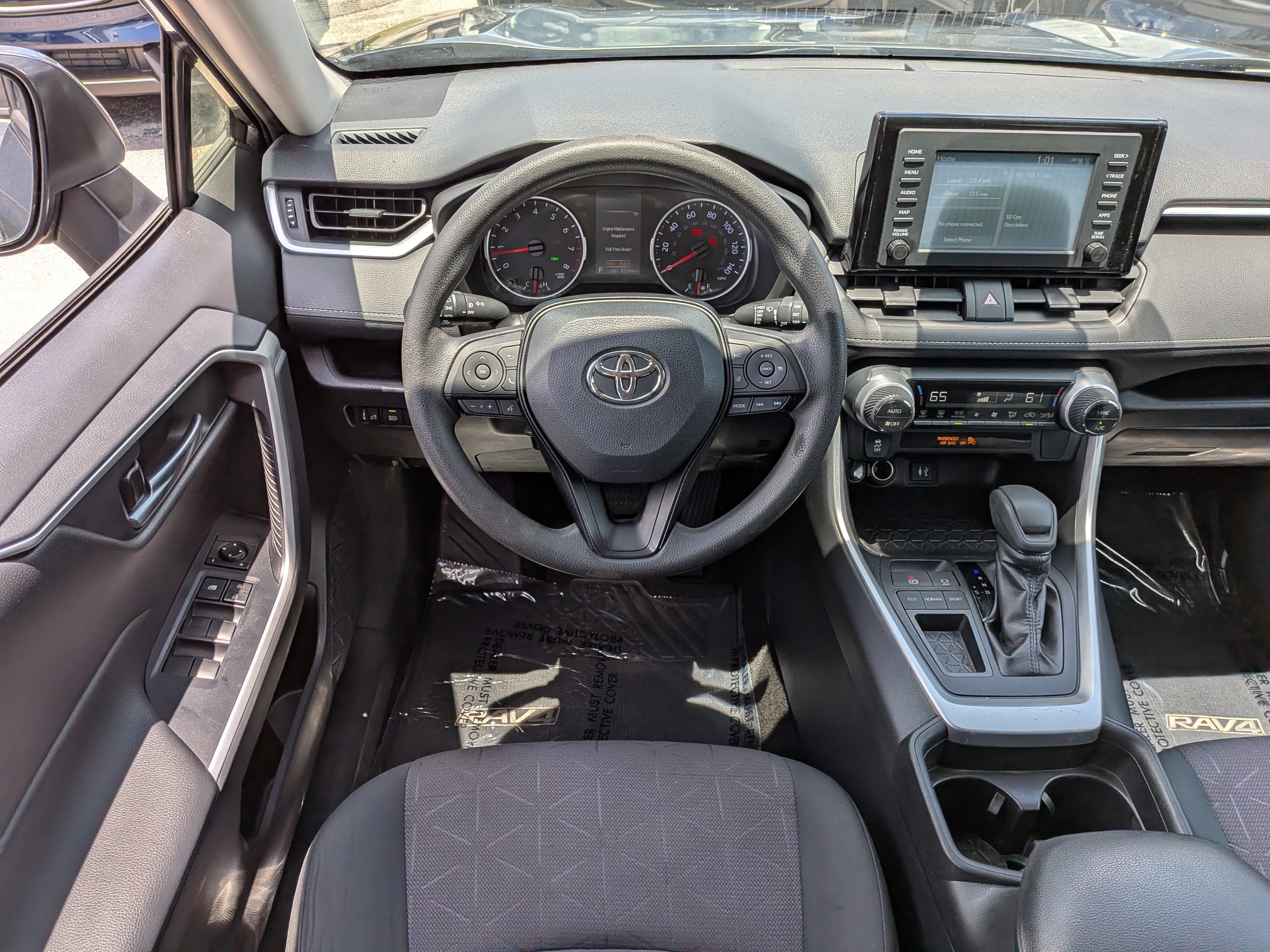 2019 Toyota RAV4 XLE - Photo 17