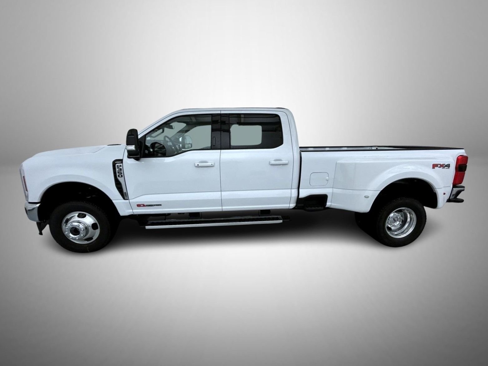 New 2027 Oxford White Ford Lariat image 8