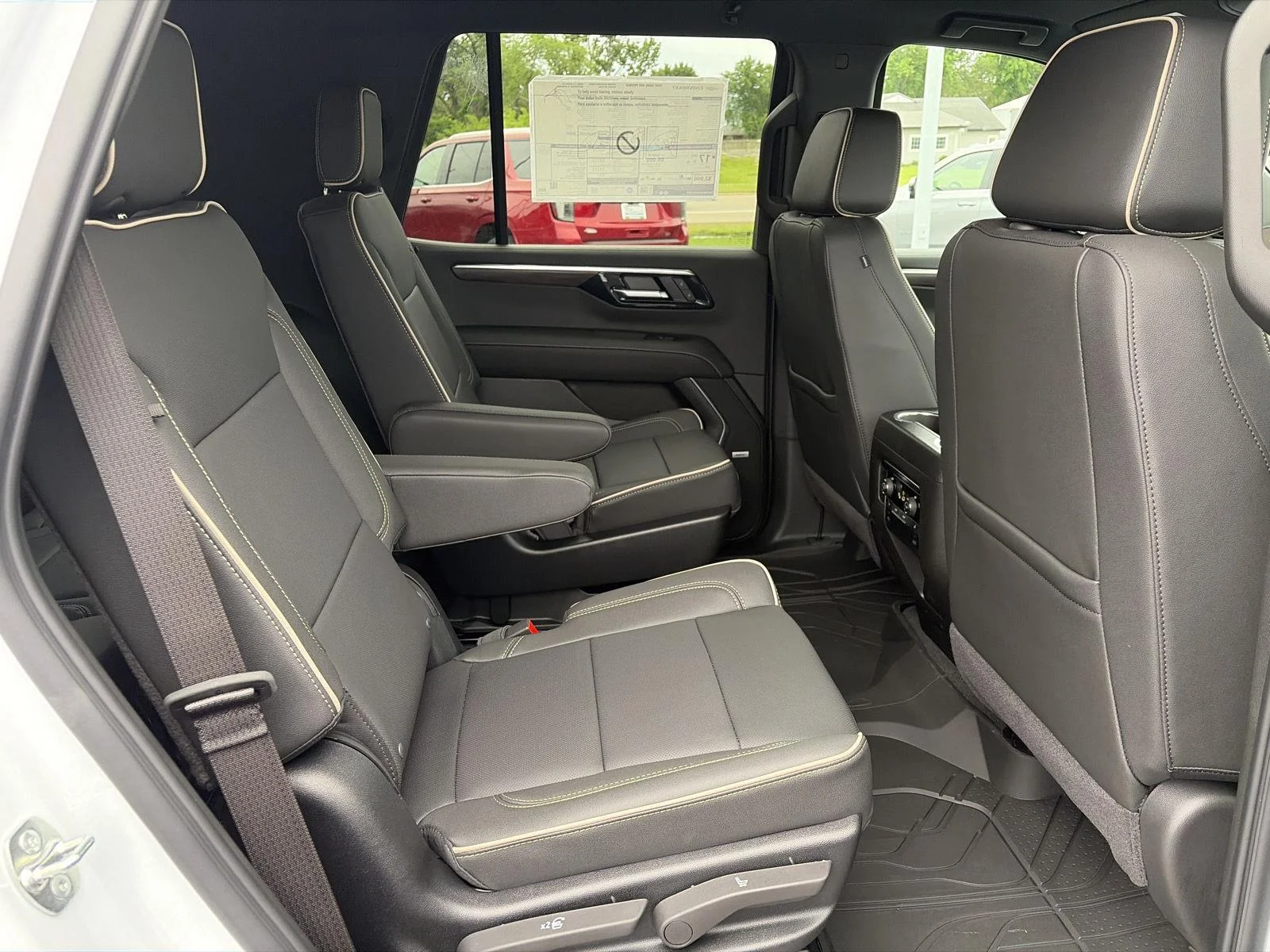 New 2026 Polar White Tricoat Chevrolet Premier image 16