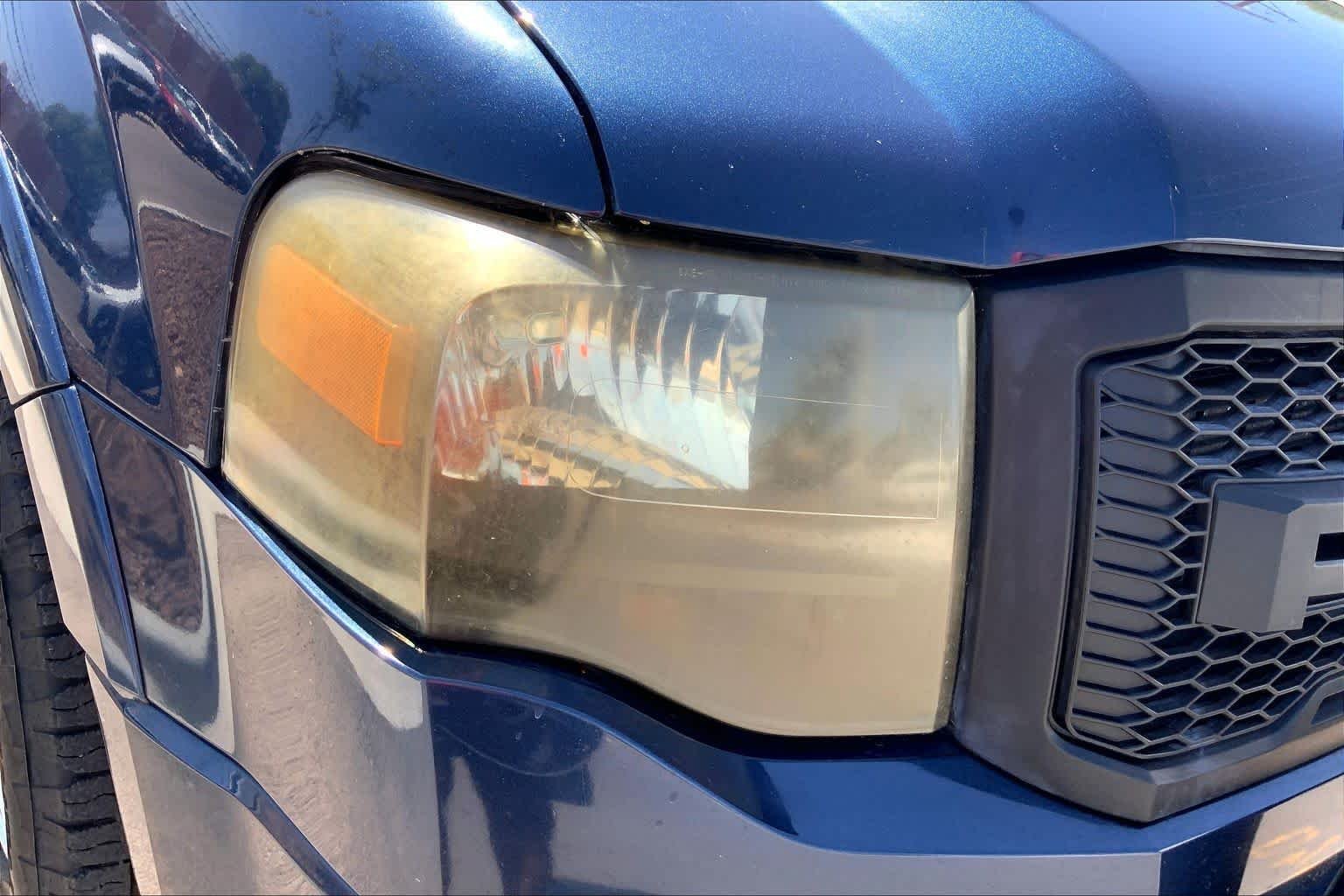Used 2014 Blue Jeans Metallic Ford XLT image 23