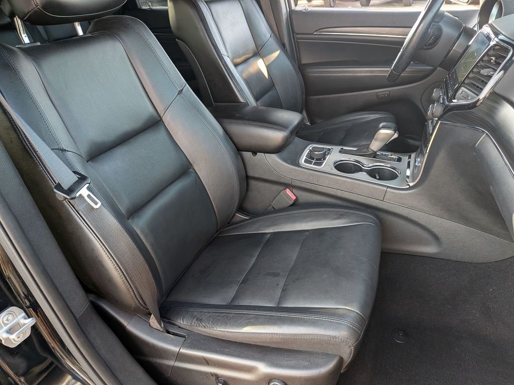 Used 2019 Black Jeep Limited image 28
