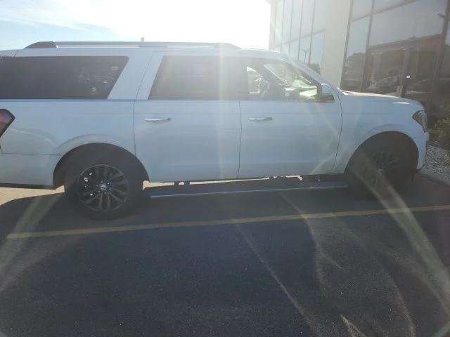 Used 2019 White Ford Limited image 7