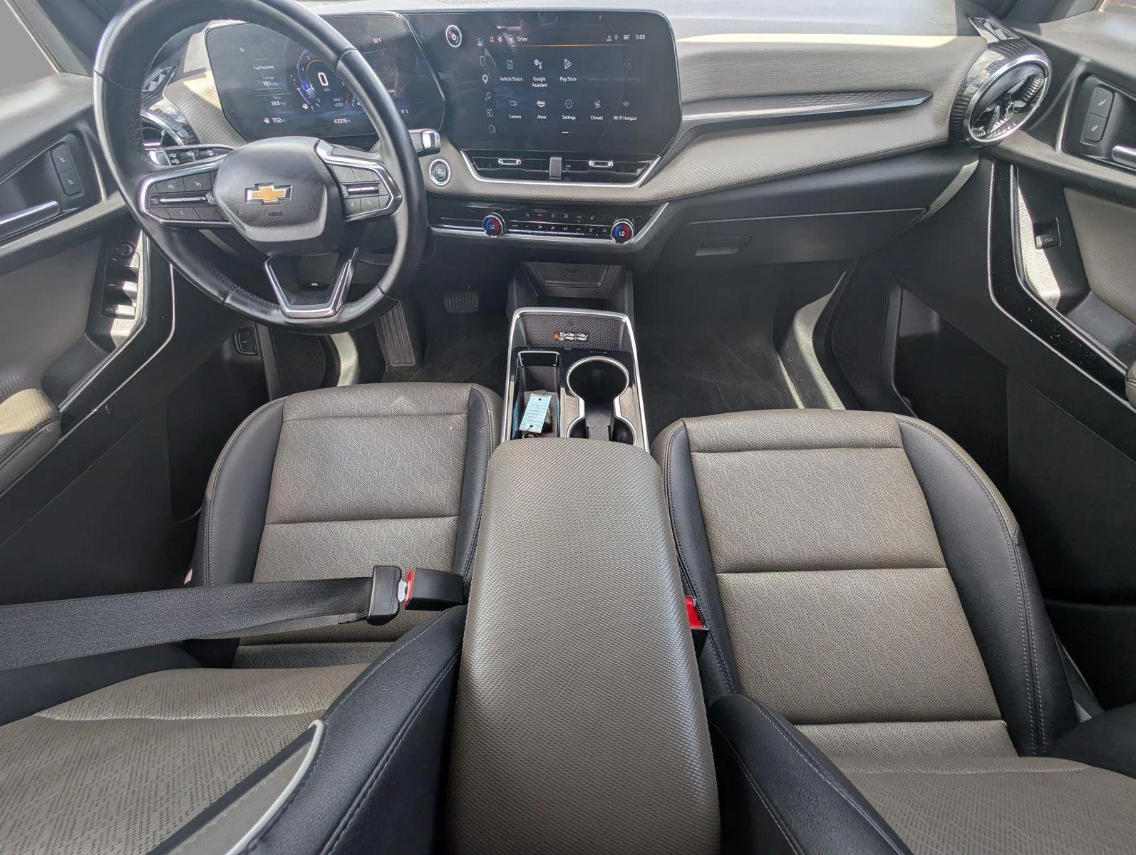 Used 2025 Lakeshore Blue Metallic Chevrolet LT image 33