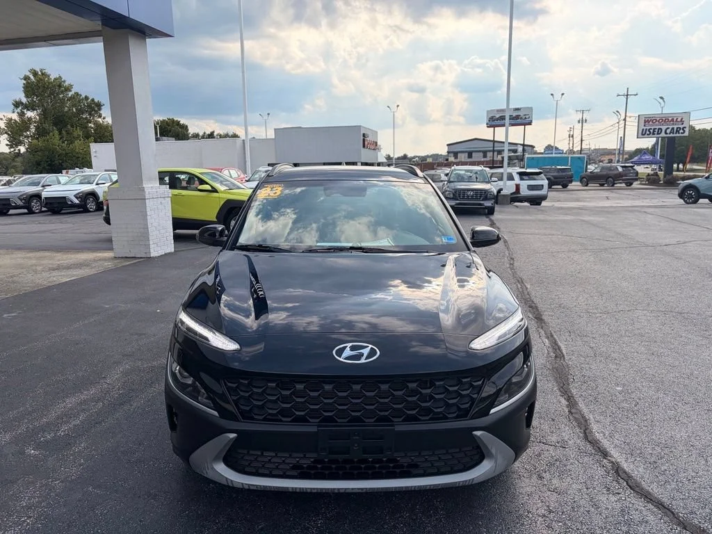 Used 2023 Abyss Black Per Hyundai SEL image 2