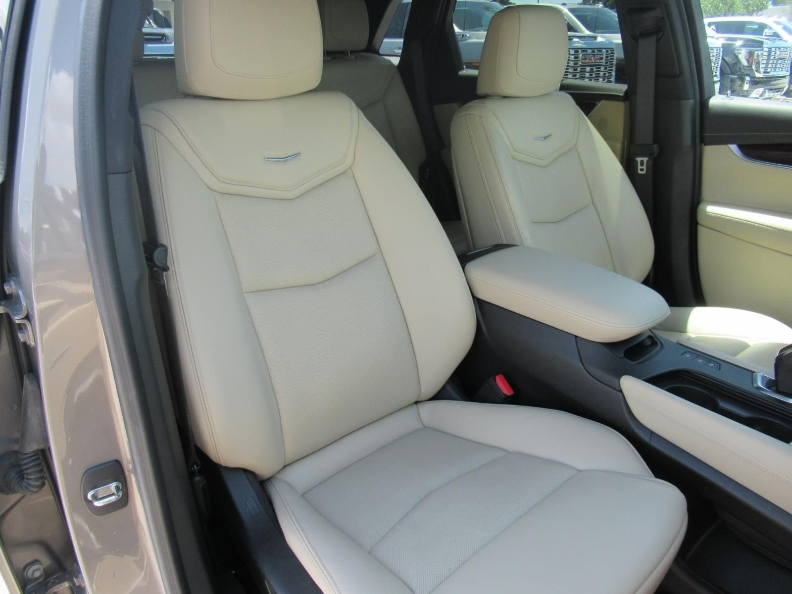 Used 2018 Brown Cadillac Premium Luxury image 9