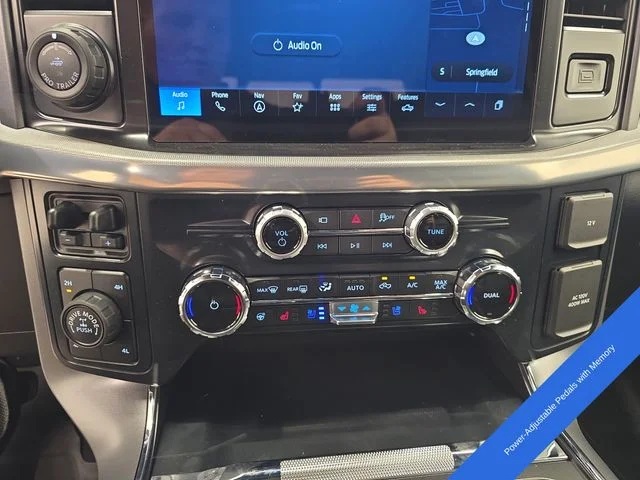 New 2026 Oxford White Ford Lariat® image 28