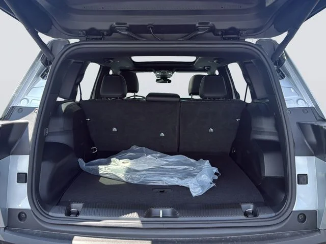 New 2026 Silver Zynith Clearcoat Jeep Limited image 27