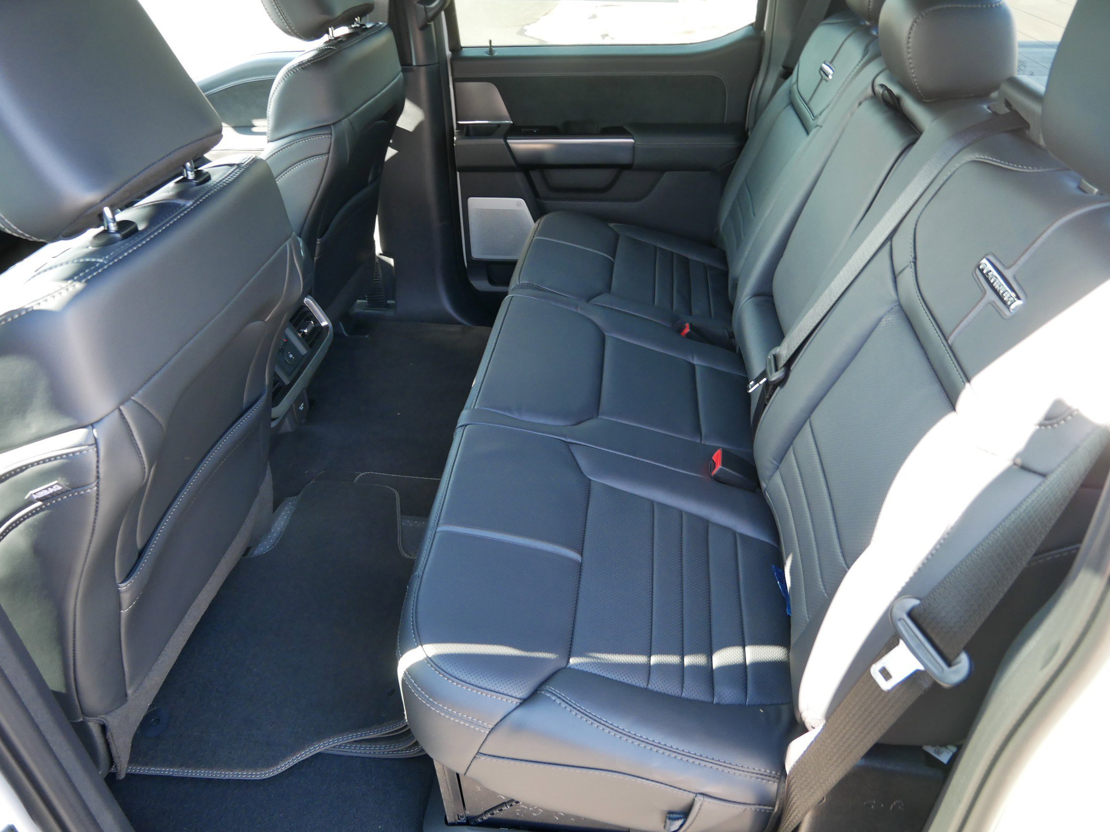 New 2026 Star White Metallic Tri-Coat Ford Platinum® image 12