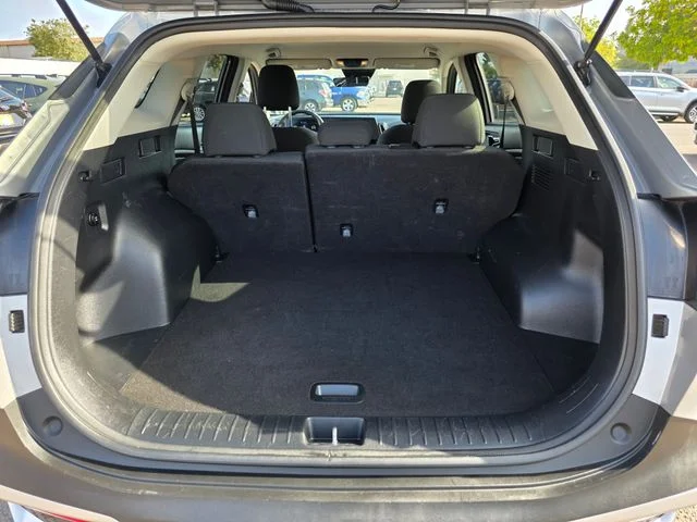 Certified Used 2024 Gray Kia LX image 10
