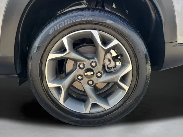 Used 2024 Sterling Gray Metallic Chevrolet LT image 34