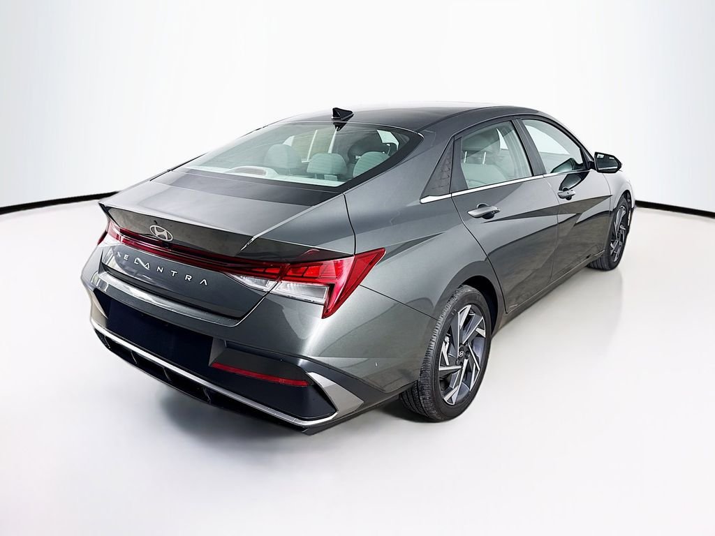 2025 Hyundai Elantra SEL - Photo 25