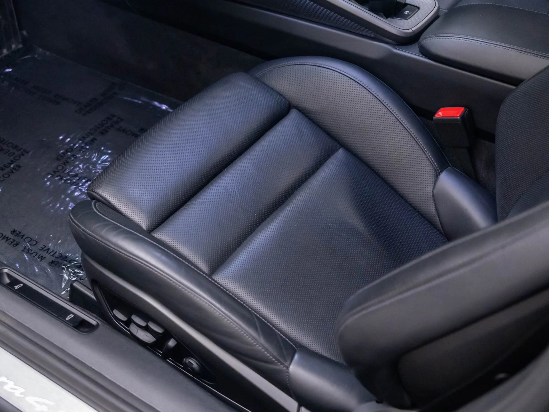 Used 2022 Silver Porsche Carrera 4S image 16
