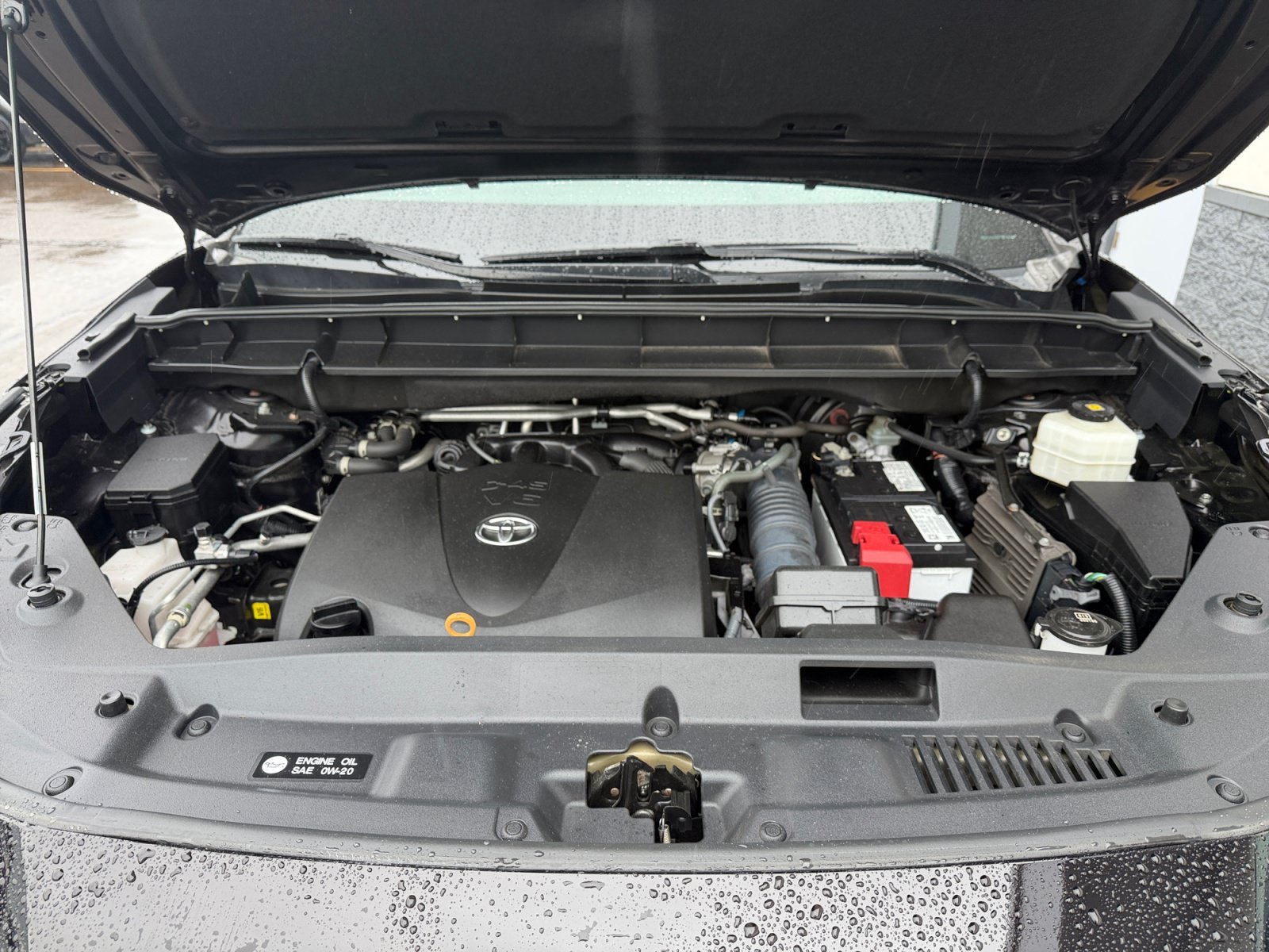 Used 2022 Amber Toyota XLE image 6