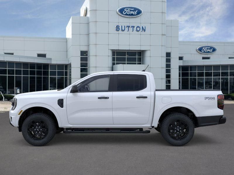 New 2025 Oxford White Ford XLT image 3