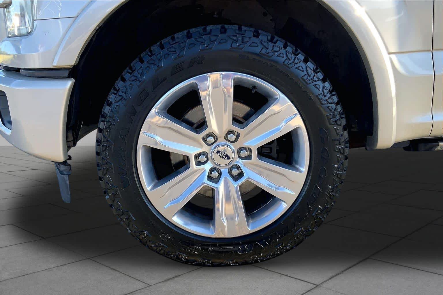 Used 2017 White Gold Ford Platinum image 11