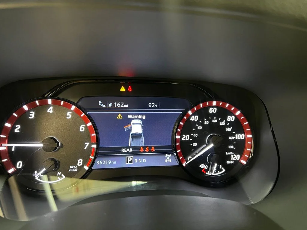 Used 2024 White Nissan PRO-4X image 22