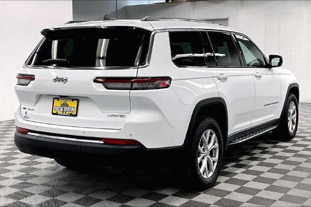 Used 2022 Bright White Clearcoat Jeep Limited image 13