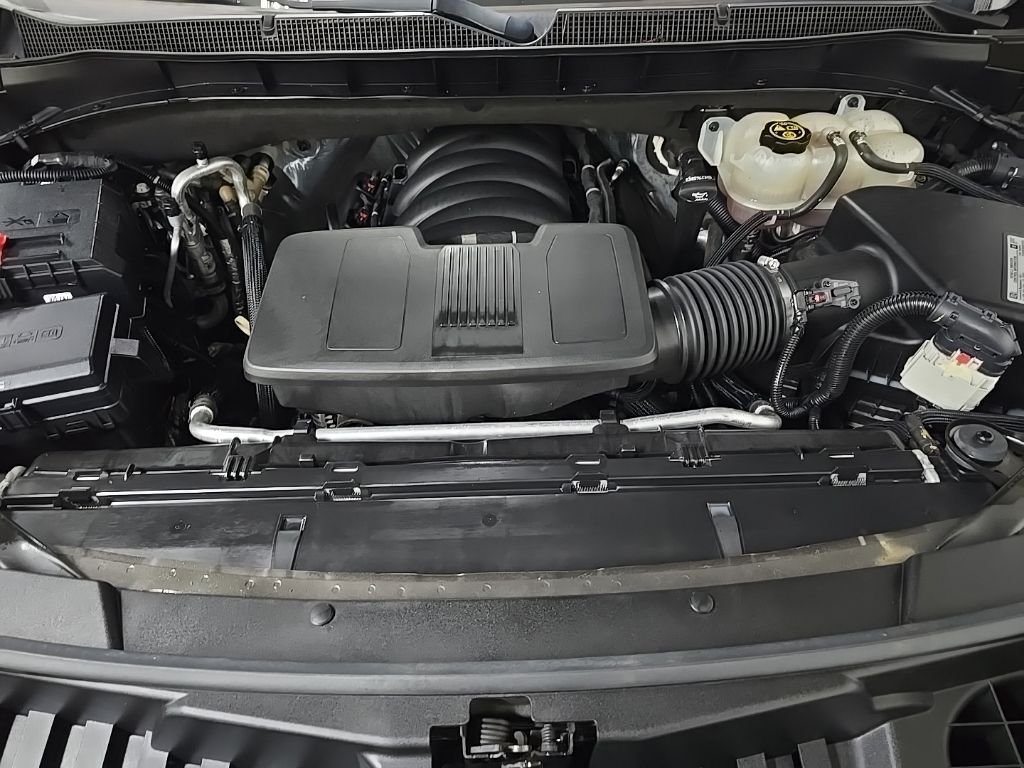 Used 2021 Graywood Metallic Chevrolet LT image 16