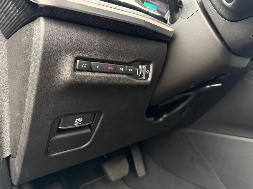 2025 Jeep Wagoneer S Limited - Photo 18